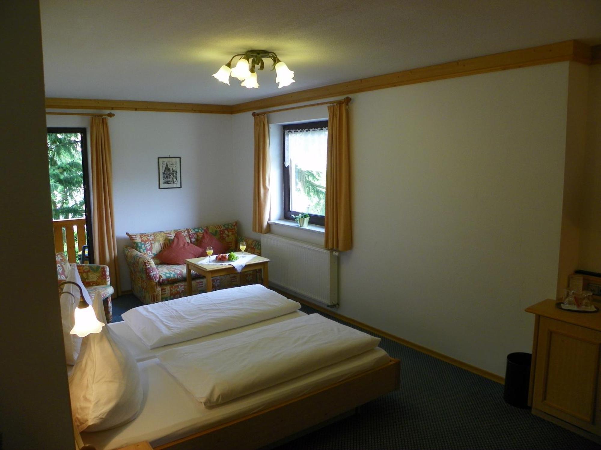 Landhotel Steigerwaldhaus Burghaslach Kültér fotó